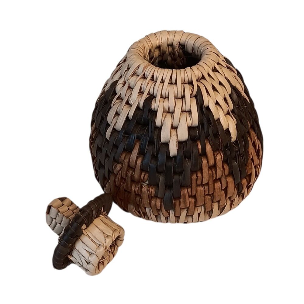 African Zulu Herb Container w/ Lid Hand Woven Herb Basket Ukhamba & Herbs 4x3.5